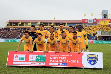 Bùi Tiến Dũng kiến tạo thành bàn, HLV Thanh Hoá hết lời khen ngợi