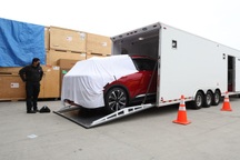 Cận cảnh hai mẫu xe điện VinFast vừa cập bến Los Angeles Auto Show