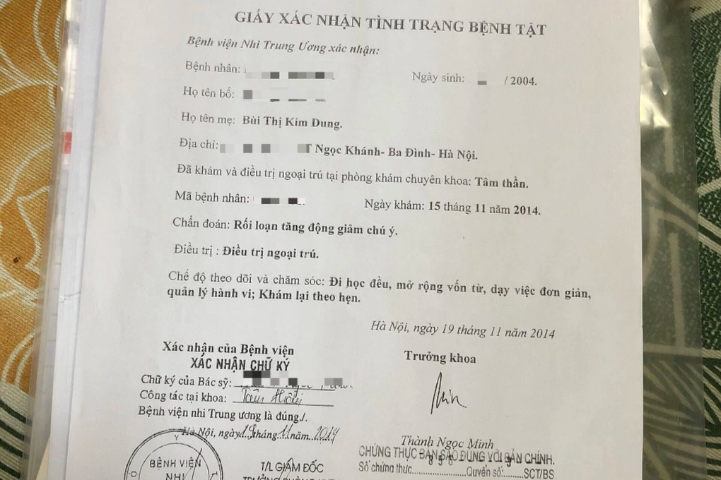 Hà Nội: Quay cảnh nhân viên quán xô xát, chàng trai tự kỷ bị đánh nhừ tử - 1 Hà Nội: Quay cảnh nhân viên quán xô xát, chàng trai tự kỷ bị đánh nhừ tử - 1