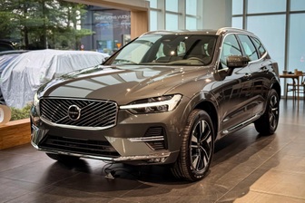 Loạt xe hybrid cắm sạc ra mắt khách Việt, có mẫu đi thuần điện tới 200km