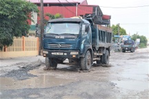 Tuyến đường 1,8 km "nát như tương", huyện xin 60 tỷ đồng sửa chữa