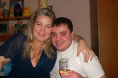 Chồng qua đời vì bị vợ hơn 100 kg… ngồi lên cổ