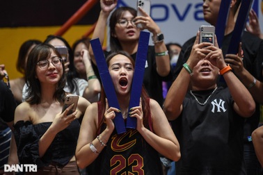 Những "bóng hồng" thổi bùng sức nóng trận derby Thủ đô