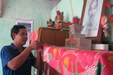 Một gia đình 40 năm cúng giỗ Bác Hồ 