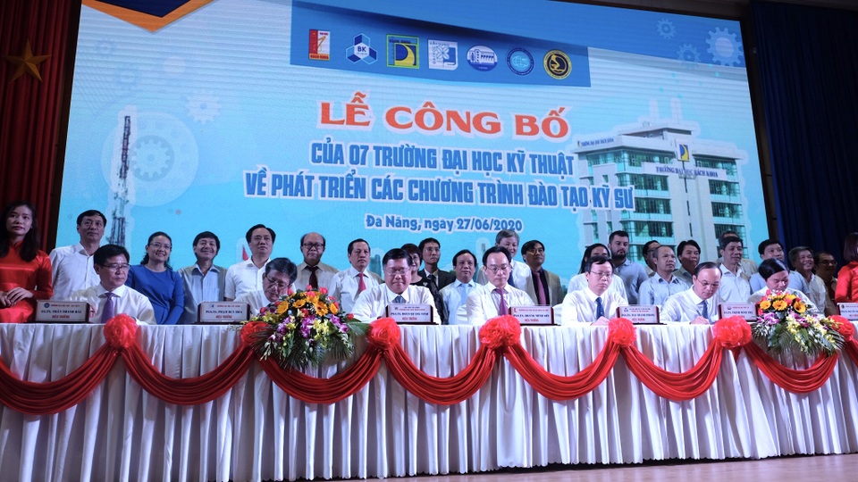 Nhóm 7 trường đại học Kỹ thuật công bố chung chương trình đào tạo Kỹ sư - 2 Nhóm 7 trường đại học Kỹ thuật công bố chung chương trình đào tạo Kỹ sư - 2