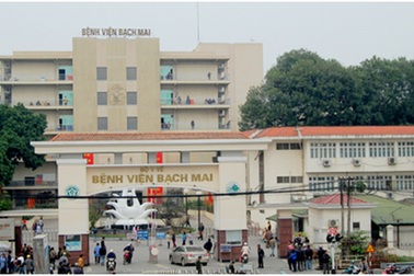 Hà Nội: Trưởng công an phường bị đâm vào cổ khi giải cứu bệnh nhân