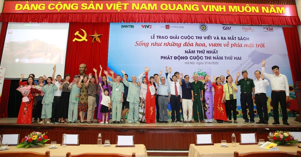 Niềm vui và sự lan tỏa từ những bệnh nhân chiến thắng ung thư - 2 Niềm vui và sự lan tỏa từ những bệnh nhân chiến thắng ung thư - 2