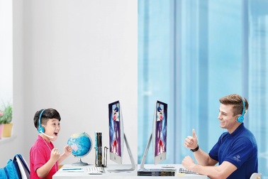 Bất chấp nghỉ học tránh Corona, học viên Apollo English không lơ là học tập nhờ học trực tuyến Webinar