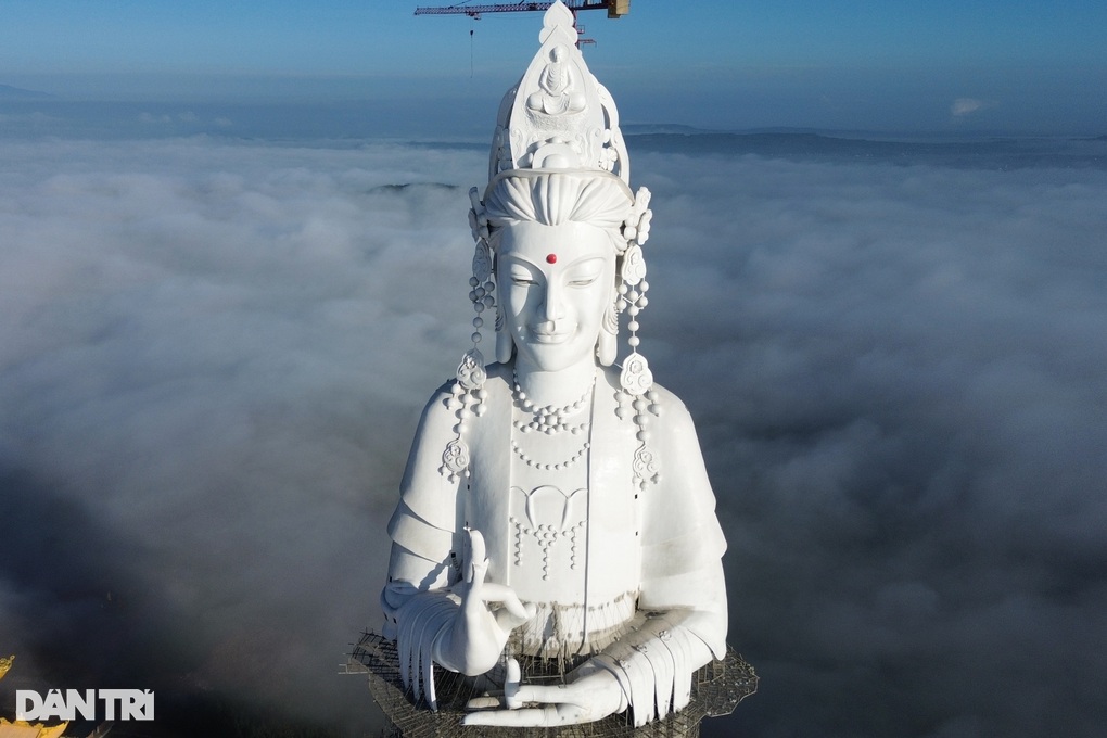 Tượng Quan Âm cao nhất Đông Nam Á huyền ảo trong sương - 2 Tượng Quan Âm cao nhất Đông Nam Á huyền ảo trong sương - 2