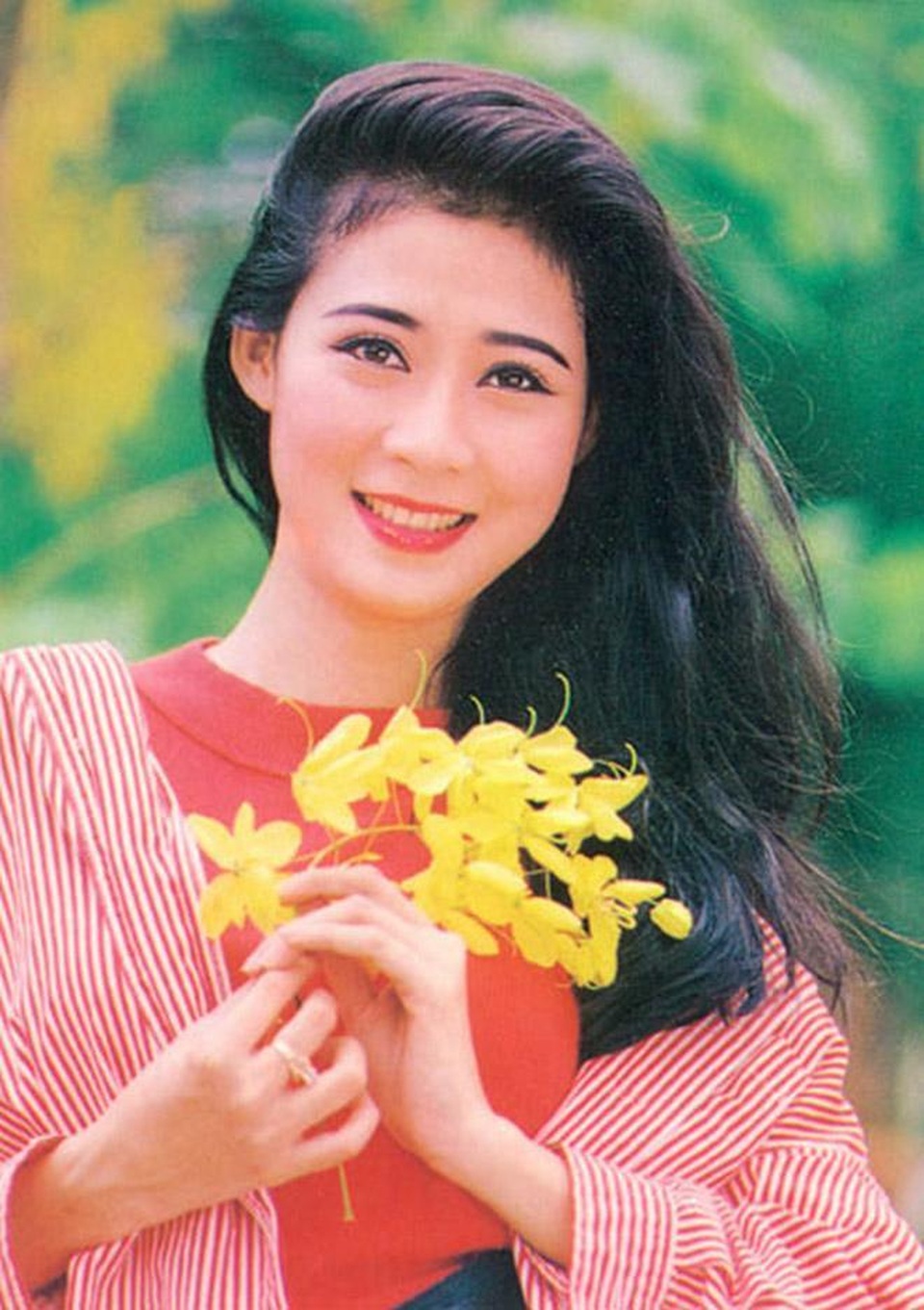 Ảnh thanh xuân đẹp nao lòng của những “Nữ hoàng ảnh lịch Việt” - 8 Ảnh thanh xuân đẹp nao lòng của những “Nữ hoàng ảnh lịch Việt” - 8
