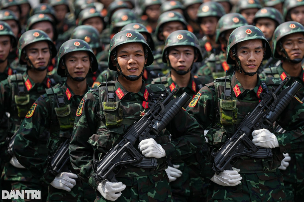 Phục viên sau 1 năm cơ quan sáp nhập, quân nhân nhận gần 700 triệu đồng - 1 Phục viên sau 1 năm cơ quan sáp nhập, quân nhân nhận gần 700 triệu đồng - 1