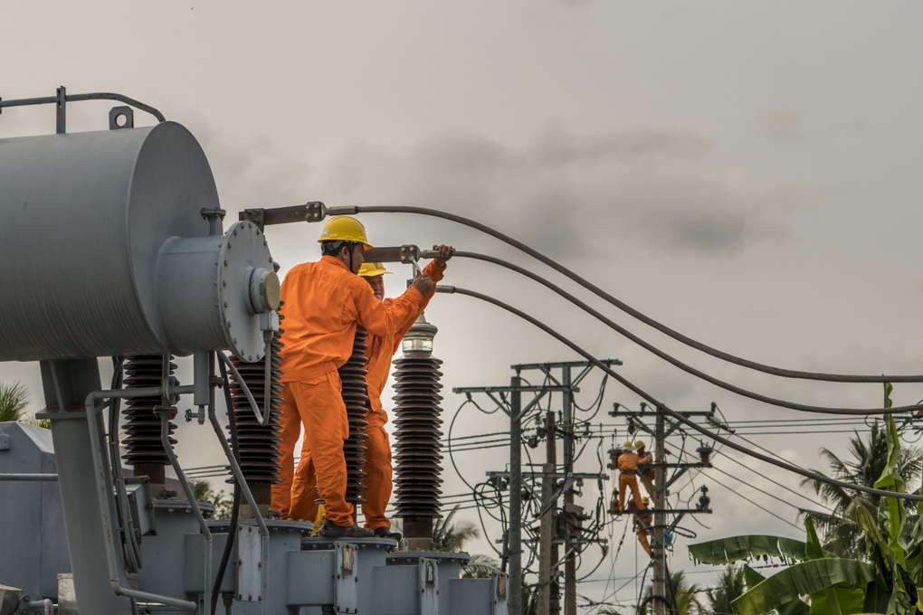 Năm 2023, EVNSPC tiết giảm 1.764 tỷ đồng - 1 Năm 2023, EVNSPC tiết giảm 1.764 tỷ đồng - 1