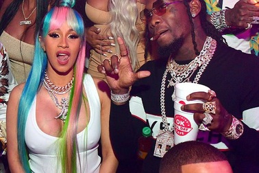 Cardi B và bạn trai gây lóa mắt với trang sức kim cương