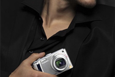 Máy ảnh du lịch quay video siêu nét