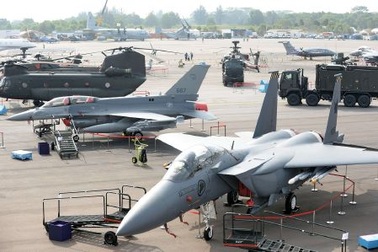 Ngắm dàn máy bay hùng hậu tại triển lãm hàng không lớn nhất châu Á