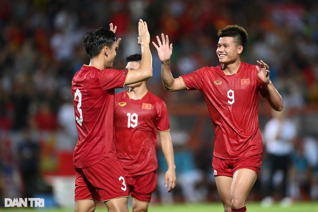 Đội tuyển Việt Nam tăng hạng, giữ lợi thế trước vòng loại World Cup - 1 Đội tuyển Việt Nam tăng hạng, giữ lợi thế trước vòng loại World Cup - 1