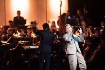 Mars Anh Tú sẽ hát cùng người siêu thực tại phố đi bộ Nguyễn Huệ