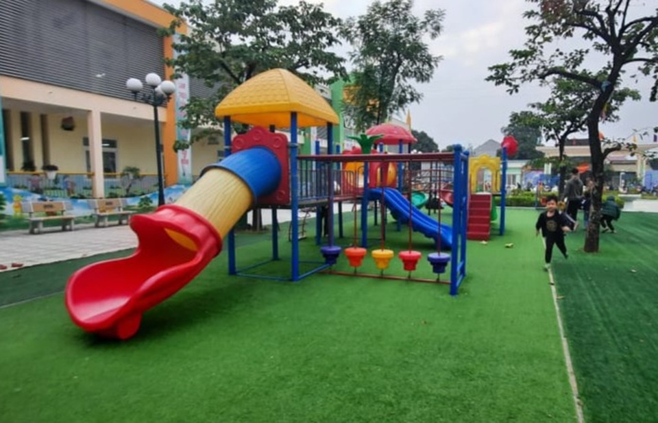 Bé 4 tuổi gặp nạn sau giờ học ngoài trời ở trường: Sở GDĐT yêu cầu rà soát - 1 Bé 4 tuổi gặp nạn sau giờ học ngoài trời ở trường: Sở GDĐT yêu cầu rà soát - 1