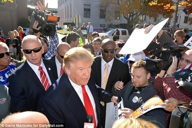 Ông Trump sẽ trở thành tổng thống đầu tiên thuê vệ sĩ tư nhân?