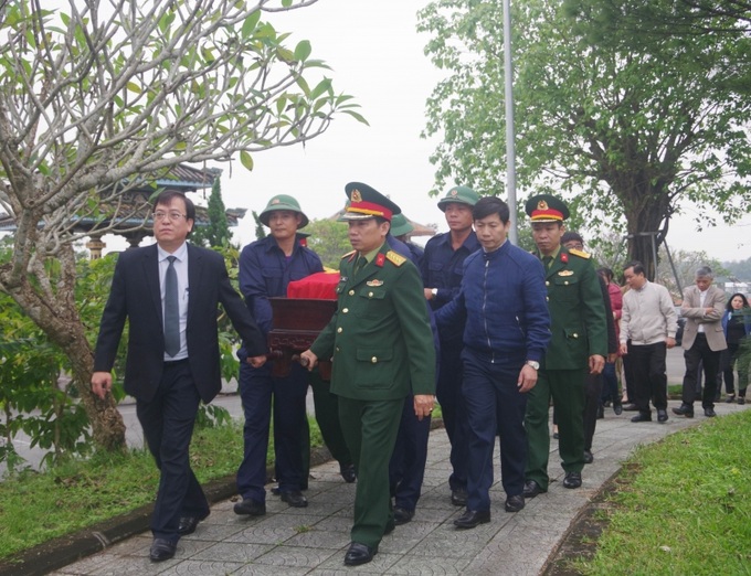 Lễ an táng hài cốt liệt sĩ tại Nghĩa trang liệt sĩ TP Huế