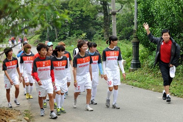 Chuyến tập huấn gây tranh cãi của đội tuyển bóng đá nữ