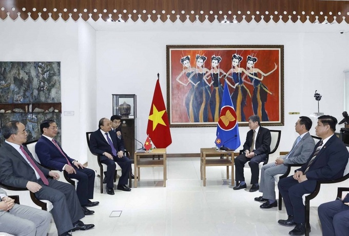 Chủ tịch nước Nguyễn Xuân Phúc gặp Tổng thư ký ASEAN Lim Jock Hoi.