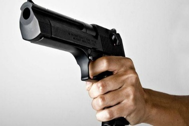 Chủ tịch UBND xã trúng đạn khi ở trụ sở