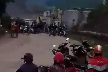 Cháy xe chở nhiên liệu cồn