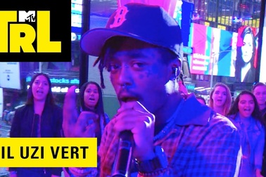 Lil Uzi Vert biểu diễn lôi cuốn