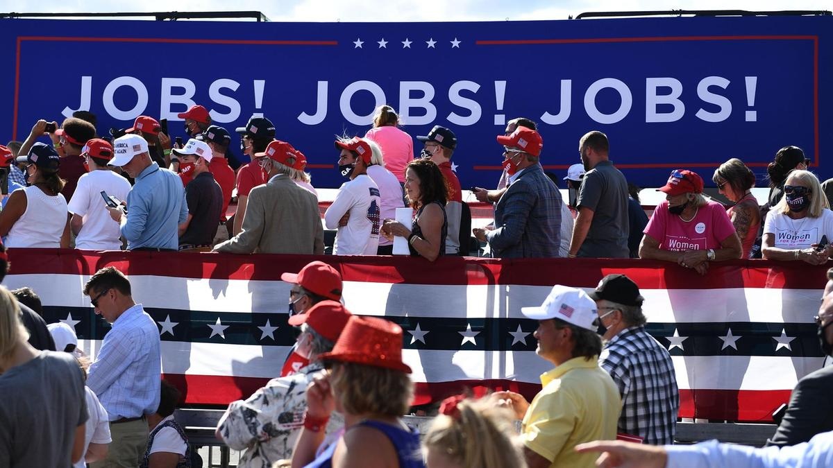 So găng chính sách kinh tế của ông Trump và ông Biden - 9