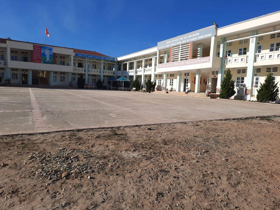Dân mạng thích thú với hình ảnh “trường học trên mây” ở Hà Giang - 3 Dân mạng thích thú với hình ảnh “trường học trên mây” ở Hà Giang - 3