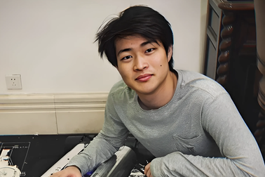 Nam sinh 17 tuổi kiếm triệu đô, sáng chế robot trồng lúa trên sa mạc