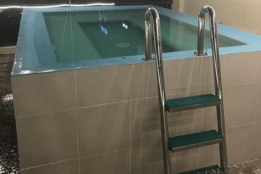 Khách Tây “té ngửa” khi đặt khách sạn ở Việt Nam qua mạng