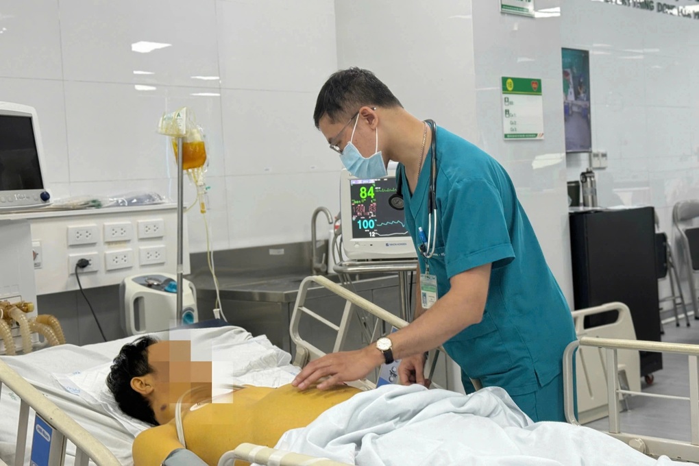 Da vàng như nghệ, nguy kịch vì tự ý dùng thuốc - 1 Da vàng như nghệ, nguy kịch vì tự ý dùng thuốc - 1