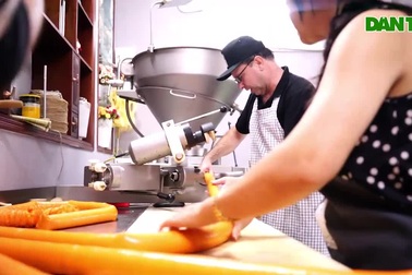 Đi tìm lò xúc xích truyền thống kiểu Đức duy nhất tại TPHCM