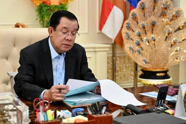 Ông Hun Sen tái xuất trên Facebook