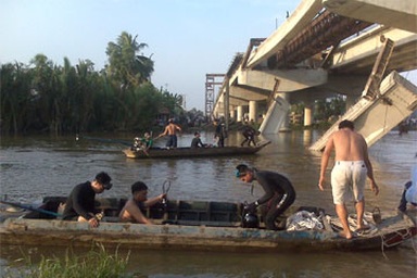 Dầm nhịp cầu chợ Đệm bị gãy đảm bảo chất lượng 