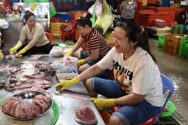 TPHCM kiểm tra đột xuất an toàn thực phẩm khi người dân phản ánh