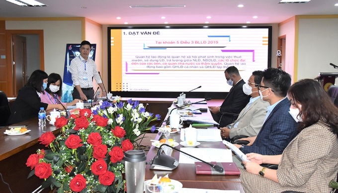 TS. Cấn Hữu Dạn trình bày về những điểm mới của Bộ luật Lao động 2019 về HĐLĐ và sự tác động đến QHLĐ