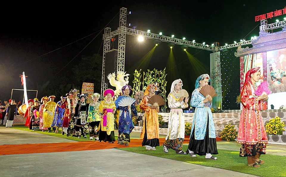Đặc sắc Festival thực hành tín ngưỡng thờ Mẫu Thượng Ngàn - 1 Đặc sắc Festival thực hành tín ngưỡng thờ Mẫu Thượng Ngàn - 1
