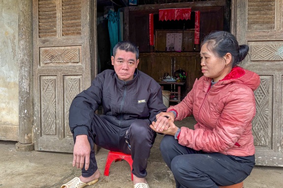 Bi kịch tiếp nối: "Chồng vừa đỡ tai biến cũng là lúc con tôi gặp nạn"