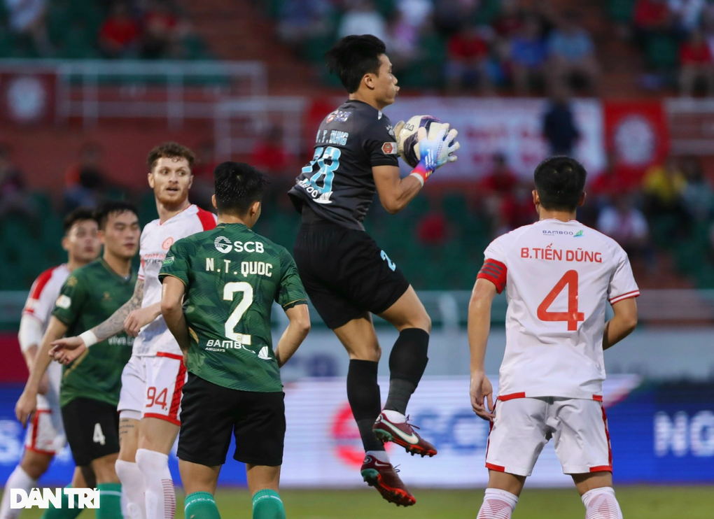 HA Gia Lai tiếp cận top 5, Hải Phòng giành vị trí Á quân V-League 2022 - 4 HA Gia Lai tiếp cận top 5, Hải Phòng giành vị trí Á quân V-League 2022 - 4