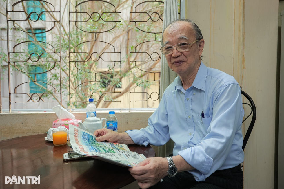 "Giọng đọc huyền thoại" Thanh Hùng tuổi 80 và hôn nhân nửa thế kỷ
