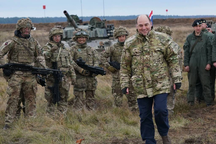 Ukraine ở thế nguy hiểm, Anh lo ngại phương Tây cạn dự trữ vũ khí