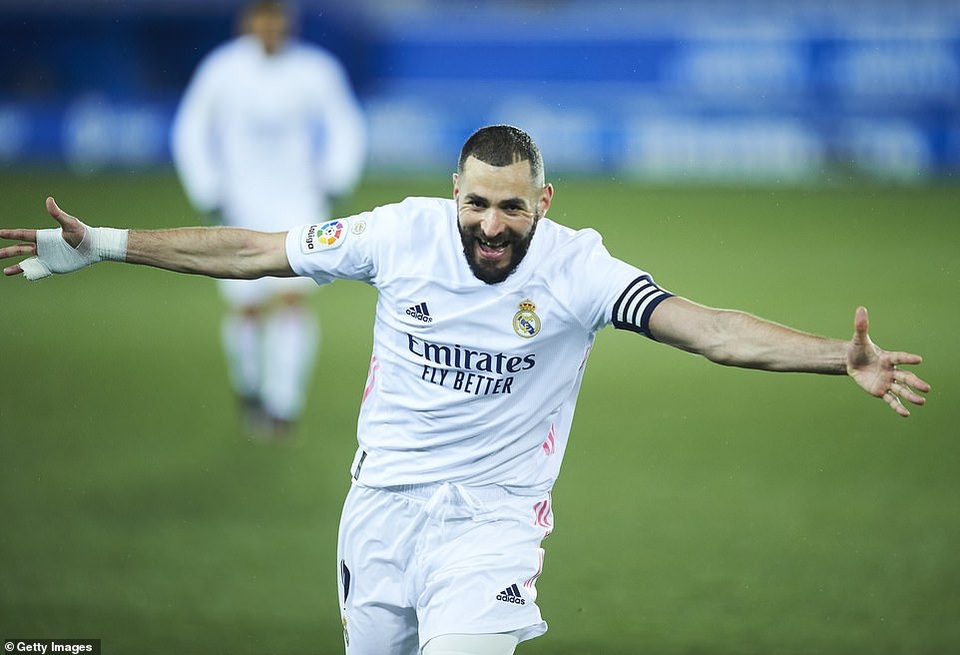 Benzema và Hazard tỏa sáng, Real Madrid gây áp lực lên Atletico - 2 Benzema và Hazard tỏa sáng, Real Madrid gây áp lực lên Atletico - 2