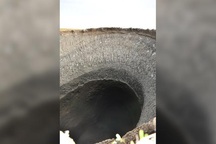 Giải mã những "hố tử thần" khổng lồ bí ẩn ở Siberia