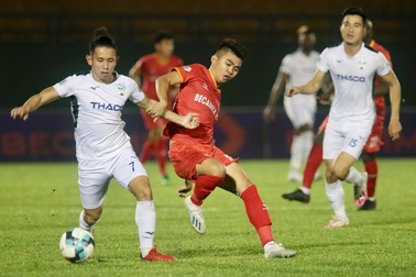 Dẫn trước hai bàn, HA Gia Lai vẫn thua ngược B.Bình Dương