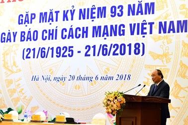 Thủ tướng: Báo chí phản biện, xây dựng môi trường thông tin lành mạnh