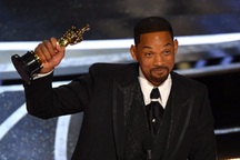Sự nghiệp của Will Smith vẫn chưa hoàn toàn lụi tàn tại Hollywood
