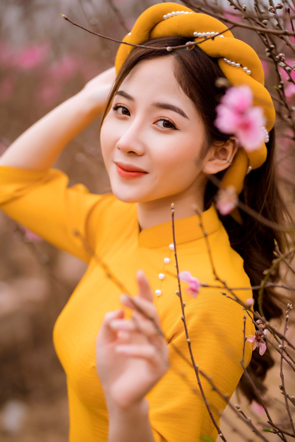 Nữ sinh Báo chí xúng xính áo dài đón Xuân sang - 1 Nữ sinh Báo chí xúng xính áo dài đón Xuân sang - 1